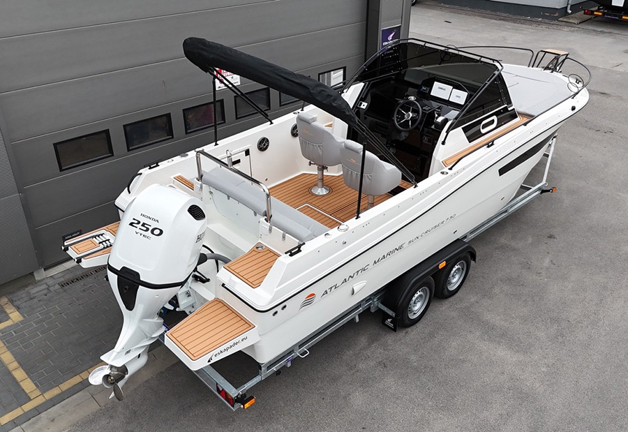 Atlantic Marine 730 SUN CRUISER + Honda BF250