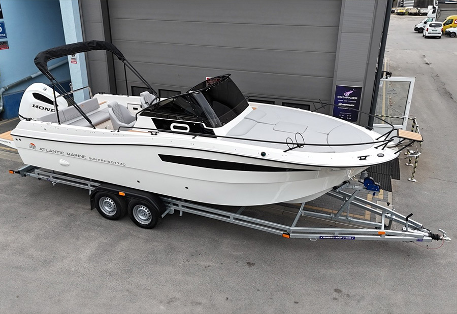 Atlantic Marine 730 SUN CRUISER + Honda BF250